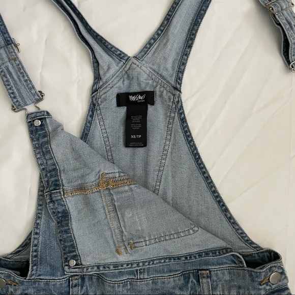 Mossimo/Target Distressed Overalls - Light Wash - Picture 5 of 7